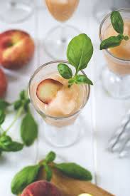 Frozen Bellini Oder Auch Bellini Frozecco Mein Neuer Sommerdrink Aus Dem Thermomix Rezept Sommer Drinks Thermomix Coctail Rezepte