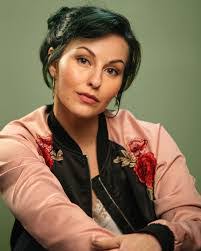 Rosa Ray's Instagram, Twitter & Facebook