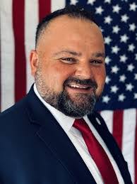 Robert Ottaviano's Instagram, Twitter & Facebook