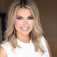 Realtor Nicole Grimsley