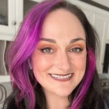 Allison Himes's Instagram, Twitter & Facebook