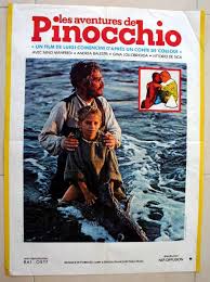 Una delle scene più commoventi del libro è quella in cui pinocchio piange la morte della fatina dai capelli turchini inginocchiato sulla sua tomba. 23 X 31 Movie Poster From The Adventures Of Pinocchio 1972