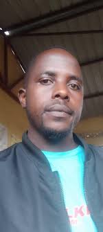 Eva Kavaja in persone