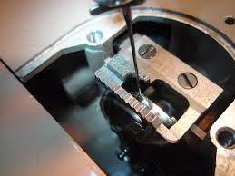 Help 301 Needle Striking Bobbin Case Housing Sewing Machine Repair Bobbins Singer Sewing Machine