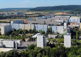 Wir alle engagieren uns dafür, dass täglich bis zu 61.600 fahrgäste an ihr gewünschtes ziel kommen. Schusse Auf Auto In Jena Lobeda Jenaer Nachrichten