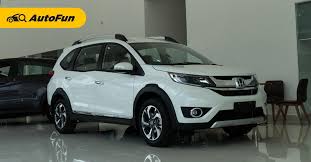 Beralih pada bagian eksteriornya honda stream sendiri memiliki tampilan eksterior yang mewah dan elegant menurut kami. Kelebihan Dan Kekurangan Mobil Honda Brv Beserta Tandingannya Autofun