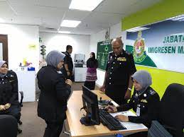 Wisma persekutuan, jalan kampung baru, anak bukit, 05000 alor setar, malajsie , nyní otevřít. Imigresen Kedah Ar Twitter Timb Pengarah Imigresen Kedah Meninjau Operasi Di Utc Alor Setar Https T Co Fzhh9os4ew