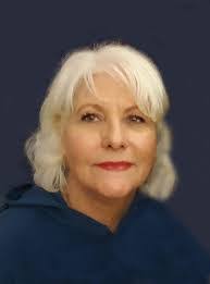 Elizabeth Holcomb's Instagram, Twitter & Facebook