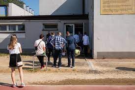 Inne zasady dla pomorskiego, warmii i mazur. Powrot Do Szkol 2021 Mozliwy Tylko Dla Tych Uczniow Kiedy I W Jakich Przypadkach Eska Pl