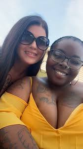 Fun lil girly time w my babes 🖤