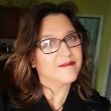 Deanna Dalrymple's Instagram, Twitter & Facebook