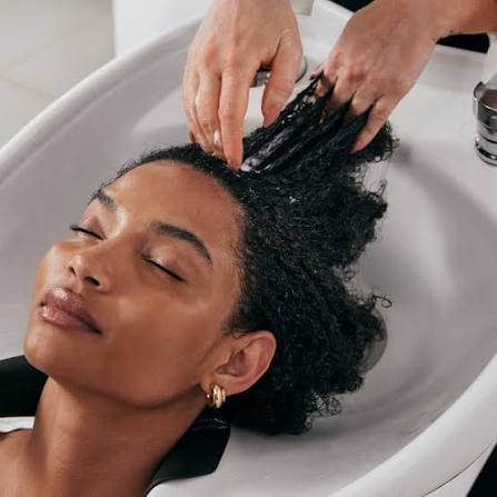 Scalp treatment consultation at Profrea