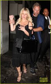 Britney spears says being a single mom can be a 'challenge,' but 'my kids come first, always'. Jessica Simpson S Mom Tina Gets Engaged Photo 3385161 Eric Johnson Jessica Simpson Jon Goldstein Tina Simpson Pictures Just Jared
