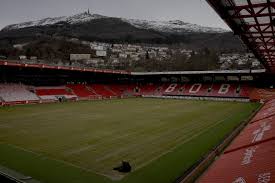 Kniksens plass 1 bergen, hordaland ( map ). Brann Spillere Holdt Nachspiel Uten Lov Pa Stadion Vg