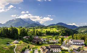 On clear days the 2700 meter peak allows a fantastic view of lake königssee, untersberg and even bad reichenhall.the berchtesgaden national park is home to rare animals such as golden eagle or groundhog. Webcams Schonau A Konigssee