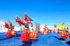 新疆博州赛里木湖冰雪欢乐季火热开启_光明网