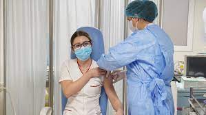 Numarul total de cazuri confirmate cu rujeola in romania raportate pana la data. The First Romanian Vaccinated Against Covid 19 A Nurse From Matei Bals Institute The Romania Journal