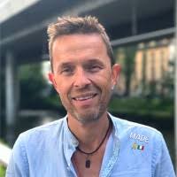 40+ Profile mit dem Suchbegriff „Ade“