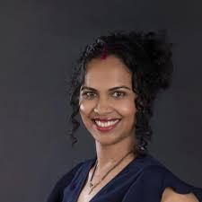 Is Customers' Financial Reporting Quality Associated with Suppliers'  Decision to Contract?