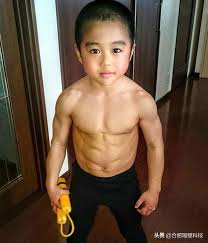 The best memes from instagram, facebook, vine, and twitter about boys with abs. A 9 Year Old Kid Imitates Bruce Lee To Practice Six Pack Abs And Does 300 Push Ups Every Day I Really Admire Him Daydaynews