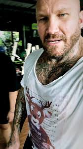 Having fun with ymthe gym gang 💪 , Light weights baby ,  #DeccaHeggieFitness #deccaheggie #instavideo #fitness #fitnessjourney