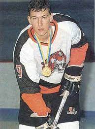 Trevor Linden With The Medicine Hat Tigers Nhl Uniform Trevor Sports