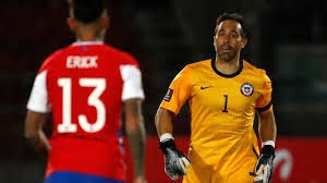 Watch the highlights from the game between chile and colombia from the fiba americup. Claudio Bravo Cambiara Su Tradicional Numero En El Duelo Ante Bolivia Alairelibre Cl