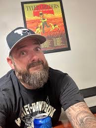 Karen Relyea's Instagram, Twitter & Facebook