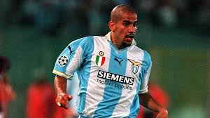 Juan sebastián verón is an argentine former professional footballer and current chairman of estudiantes de la plata, where he had served as. Why Juan Sebastian Veron Is So Much More Than Just A Man United Reject