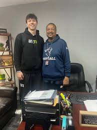 Derek McGlothlin (@DMcGlothlin2005)