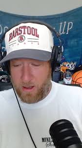 @barstoolunnamed's video Tweet