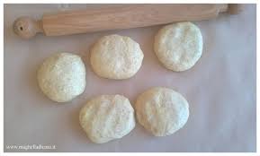La piadineria da nino è il sinonimo della tradizionale piadina romagnola forlivese. Maghella Di Casa 3 Segreti Fare Una Piadina Romagnola Perfetta