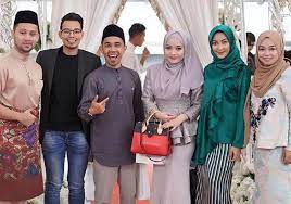 Since dia menceritakan isu dalam kain kepada media yang dia tidak pernah 'menyentuh atau instimta' bersama saya, dengan nama allah saya berani menyatakan itu adalah bohong kerana kami telah melakukan itu namun ada sesuatu yang. Perkahwinan Hafiz Hamidun Joy Revfa Bermasalah Doakan Yang Baik Baik Untuk Mereka Mysyiok Tv