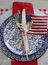 An easy 4th of july, memorial and bring red, white, and blue to your table with this easy patriotic table setting idea. Patriotic Table Setting 14 Ideas For Summer Table Inspiration