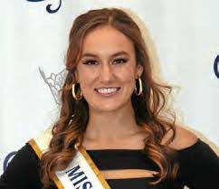 Amber Johansen's Instagram, Twitter & Facebook