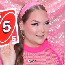 Larissa Raines's Instagram, Twitter & Facebook