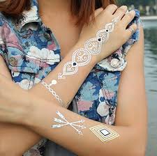 Add Some Sparkle To Your Outfit With Our Henna Collection Of Metallic Temporary Flash Tattoos Click The Picture T Flash Tattoos Gold Gold Tattoo Metal Tattoo