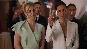 Алиси брага, хемки мадера, питер гадиот и др. Queen Of The South Season 5 Episode 7 Photos The Fox In The Hen House Seat42f