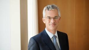 Browse and filter bank of canada publications by author, jel code, topic and content type. Here S What The Ceo Of A Canadian Bank Thinks Of Windsor S Economy Cbc News