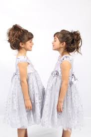 Hijas de ex integrante de Mekano debutan en la actuación en Matriarcas de  TVN