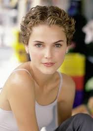 Keri Russell shortly after her infamous Felicity haircut, fall 1999 :  r/90sTelevision