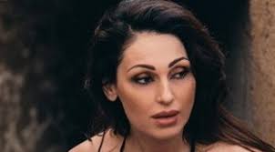 Anna tatangelo is an italian pop singer and television personality. Vxws6fjfxcwlnm