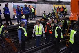 Tacubaya.si conductor y reguladora hubiesen seguido el manual del stc, el accidente se hubiese evitado. Por Error Humano Accidente En El Metro