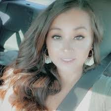 Lindsey Ginn's Instagram, Twitter & Facebook