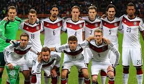 Si l'allemagne gagne, il faudra les féliciter, mais il faudra sortir de ce tournoi la tête haute, avait prévenu le sélectionneur de l'algérie, vahid halilhodzic. Germany Team Germany National Football Team National Football Teams Germany Team
