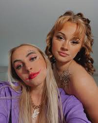 michaela dennis (@michaeladenniis) · Instagram photos and videos