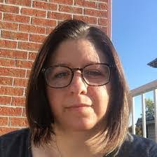 Stephanie Kennett's Instagram, Twitter & Facebook