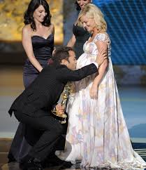 Pin By Audrey Speicher On Fashionspiration Tina Fey Amy Poehler Emmy Awards