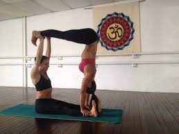 Maybe you would like to learn more about one of these? Lu Y Gabi En Yoga Pedregal Yoga En Pareja Yoga En Pareja Yoga Ejercicios