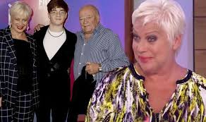 Denise welch has been keeping loose women fans in fits of laughter since her debut on the panel in 2005. Denise Welch Breaks Down On Loose Women Over Son S Next Move End Of An Era Tv Radio Showbiz Tv Express Co Uk